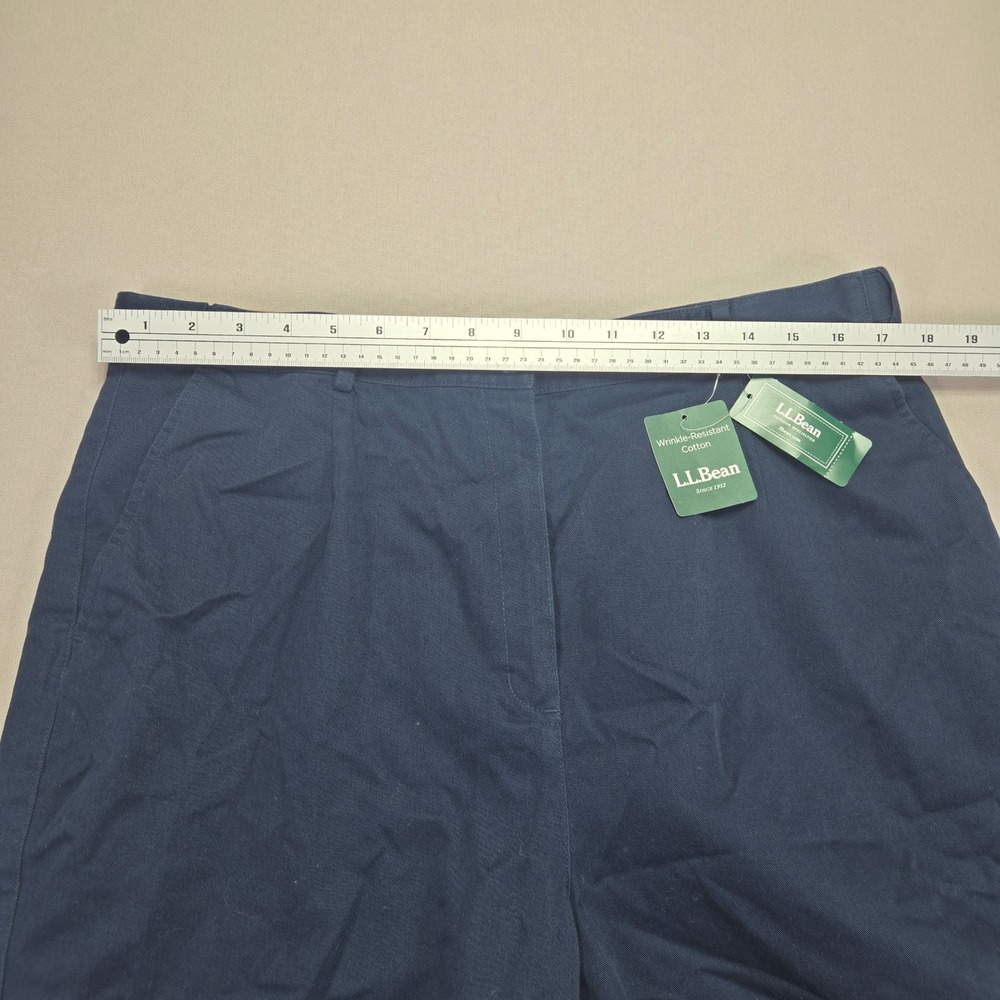 L.L.Bean Navy Blue Wrinkle Resistant Cotton Shorts - Women's Size 18 - Picture 8 of 10